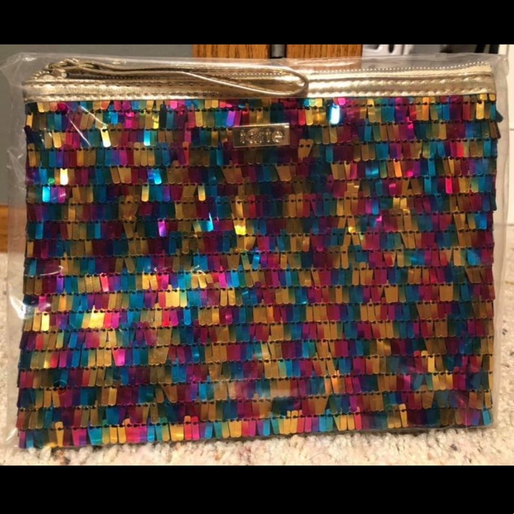 Tarte Sequin makeup bag✨